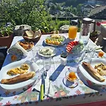 Arpet Guesthouse