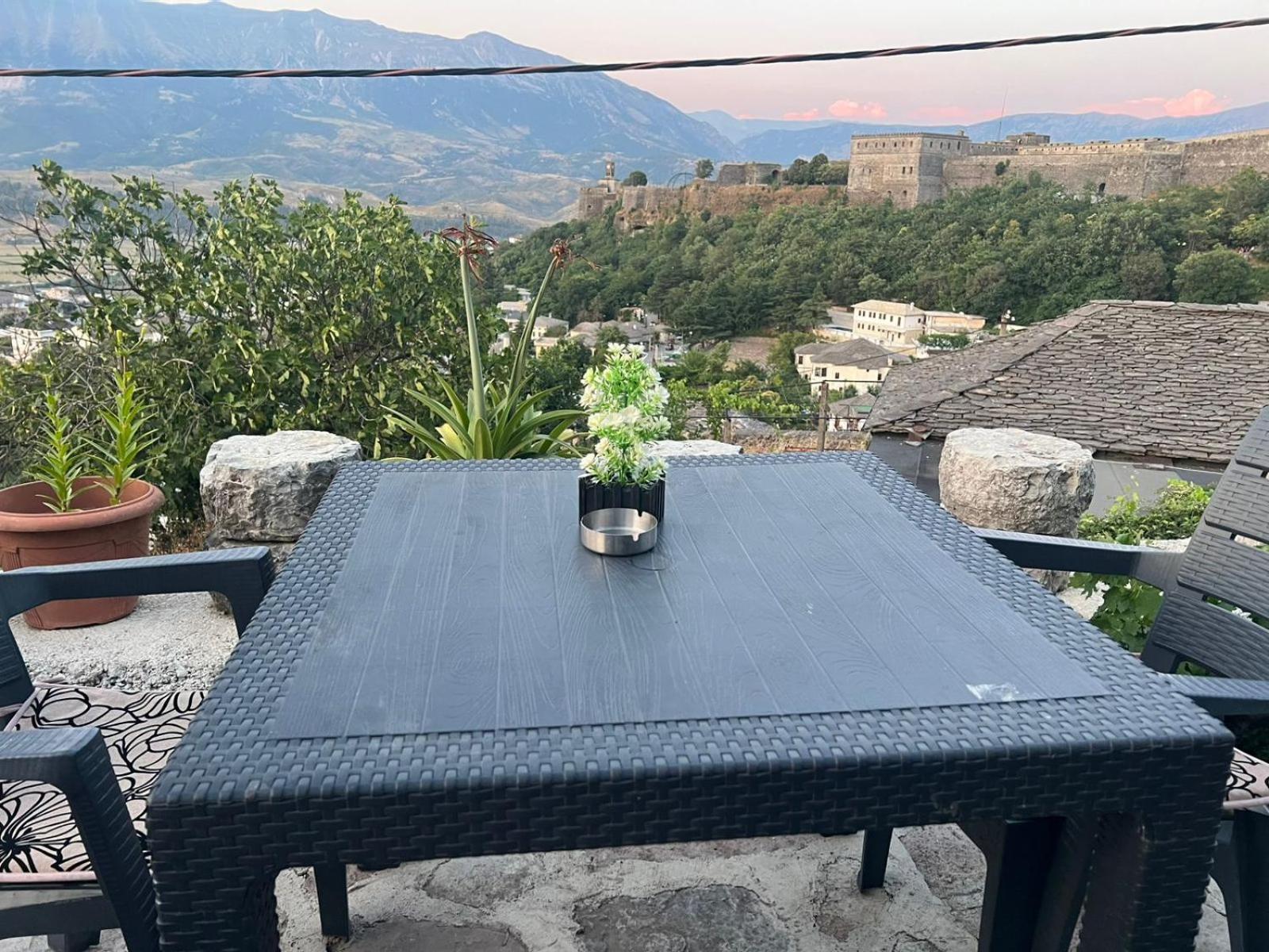 Arpet Gjirokastër