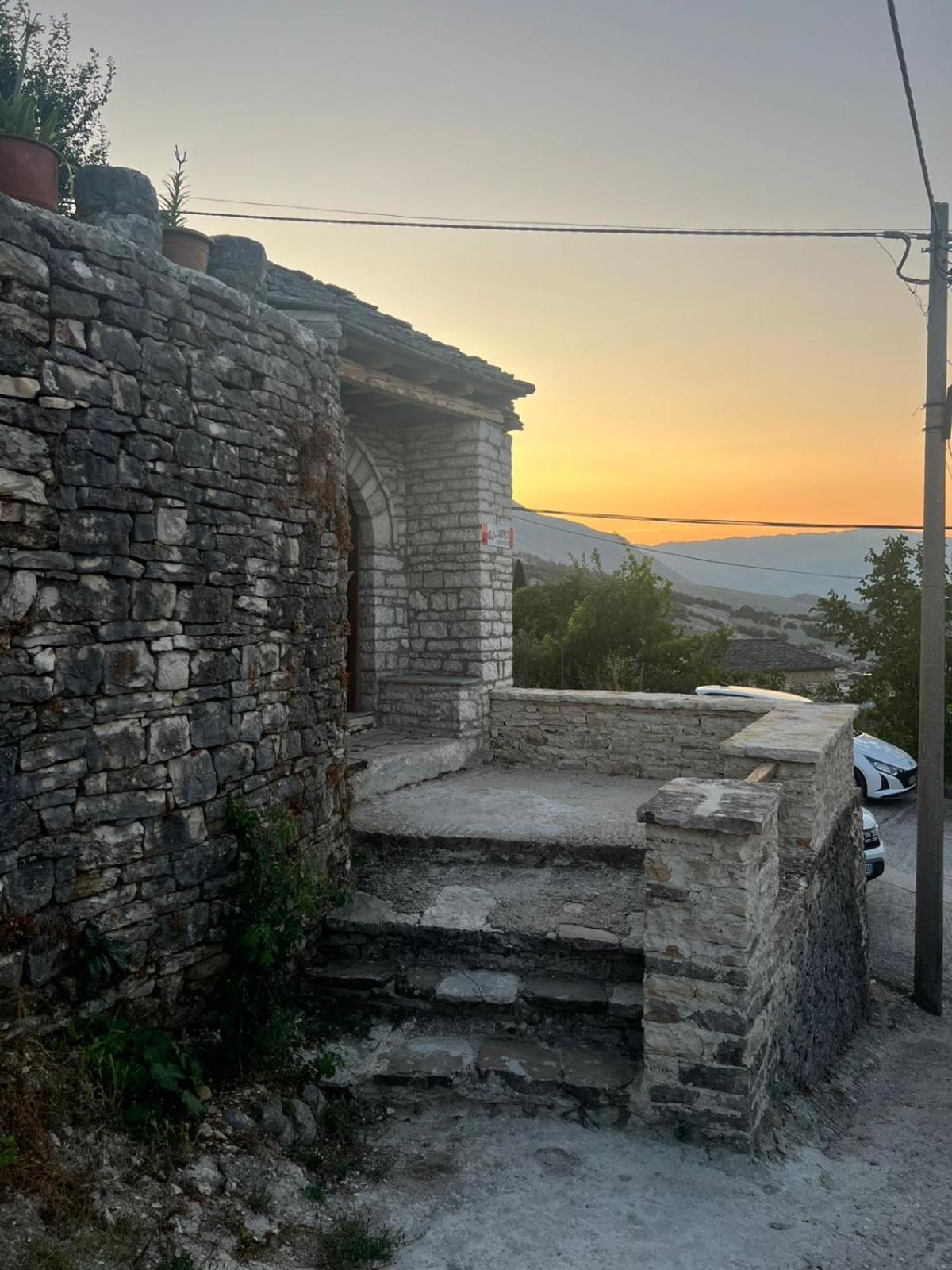 Arpet Gjestgiverier Gjirokastër
